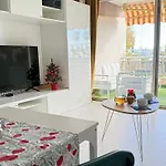 In Near Cannes And Antibes Appartement