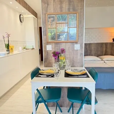 In Near Cannes And Antibes Apartment Golfe-Juan