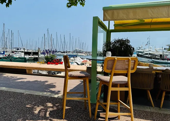 In Near Cannes And Antibes Appartement Golfe-Juan